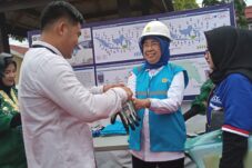 Berkat Aspirasi AYP, 415 Rumah Warga di Bulukumba Dapat Penerangan Listrik Gratis