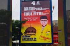 Ketua Golkar Bulukumba Sebar Baliho Ucapan Selamat Menunaikan Ibadah Puasa