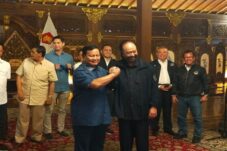 Sebut Putusan PN Jakpus Tak Masuk Akal, Surya Paloh Sepakat Dengan Prabowo