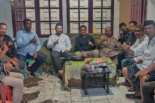 Bersama Tokoh Masyarakat Rilauale, APT Buka Puasa Bersama Warga Palampang