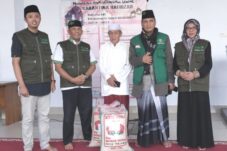 LAZISNU Bulukumba Distribusikan Paket Zakat Fitrah