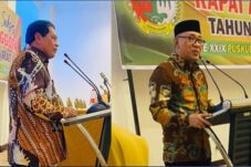 Ketua Umum Dekopin Pusat Nurdid Halid Menbuka Acara RAT Puskud Sul Sel  ; Ketua Umum puskud Sel Sel Menyambut dengan Baik