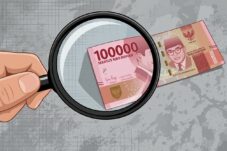 Heboh! 71 Lembar Uang Palsu Rp100 Ribu Diamankan Polisi, Perempuan Berjaket Ojol Jadi Tersangka